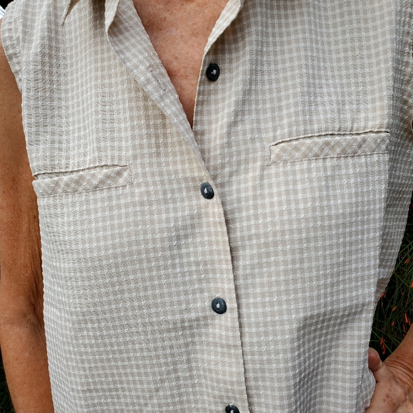 Sleeveless Casual Button Down Shirt by SPORTIF USA - Picture 10 of 14